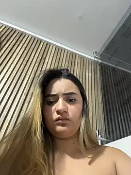 Antonella_Julieta élő XXX-chatje