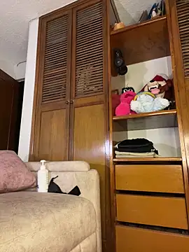 Sofhi_corolinne31: онлайн-секс-чат