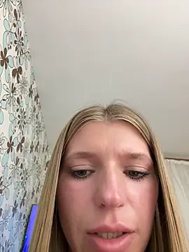 Chatroom XXX en direct de adel_secret