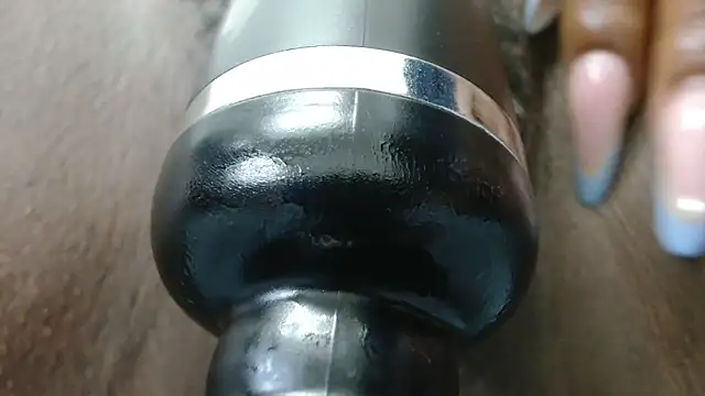 DirtySweetlola32 Adlı Modelin Canlı XXX Sohbeti