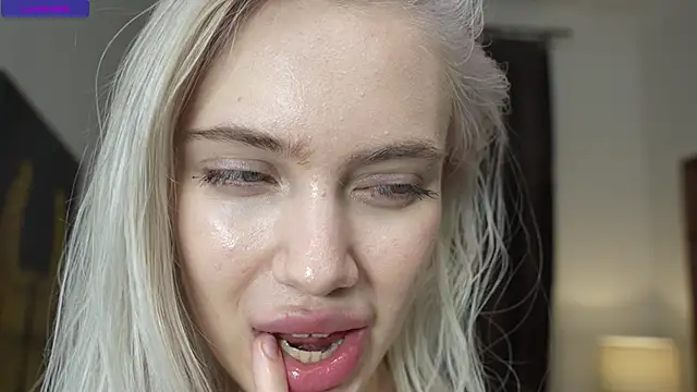 Chat XXX ao vivo de KristalCrowner