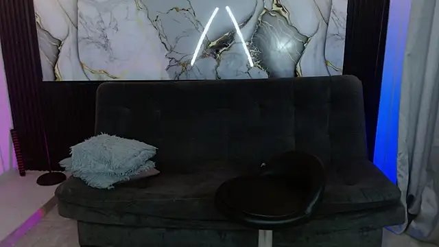 naughtty_doll Adlı Modelin Canlı XXX Sohbeti