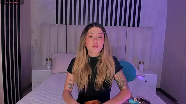 EveBensonX Live XXX-Chat