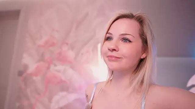 Онлайн чат XXX NinaMint