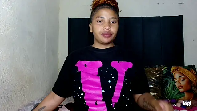 quenliyasa's Live XXX Chat