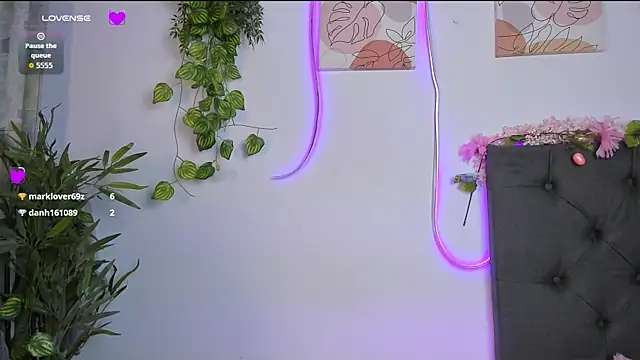 Онлайн чат XXX Quiinn_bx