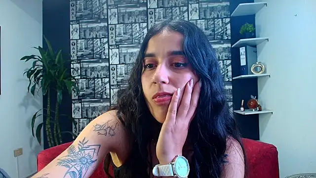 DanielaMonroe élő XXX-chatje