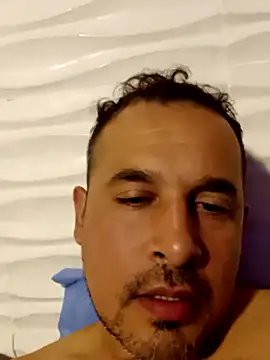 Ezehombre webkamerás műsora