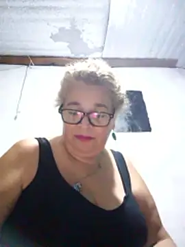 momismilf544のライブXXXチャット