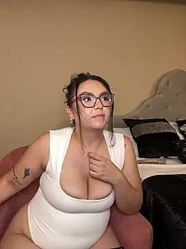 AlmaraRouge Chat XXX in diretta