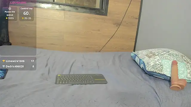 XXX chat uživo modela Enzoo98_