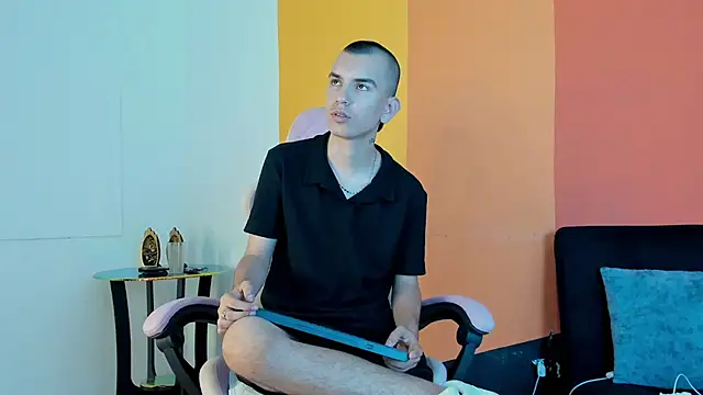 Rowan_Cley: онлайн-секс-чат