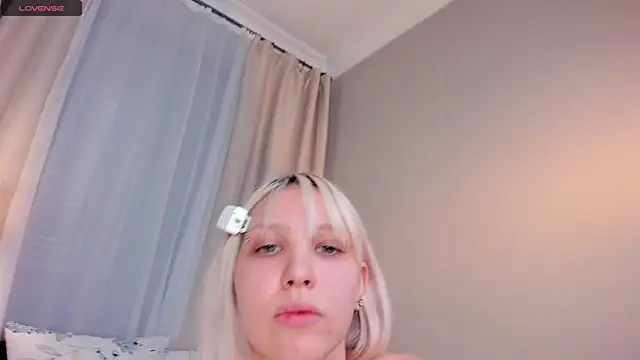 Онлайн чат XXX ErinBissonnette