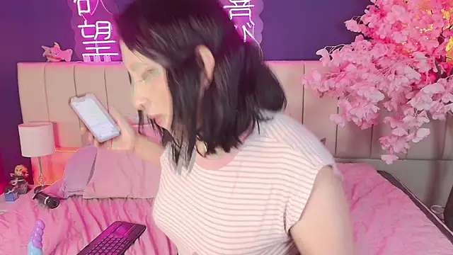 XXX chat uživo modela MitsuriDoll