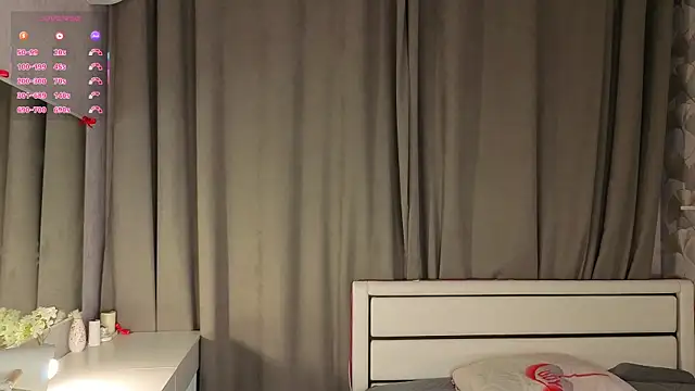 XXX chat uživo modela DaynaMacha