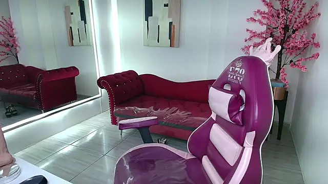 Emily_andrews' Live XXX Chat