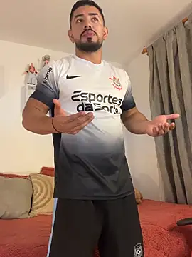 Pokazy przed kamerką – Ezzio_Scolaro