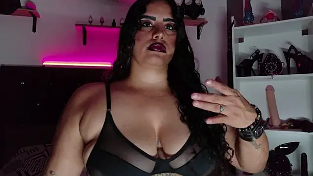 Chatroom XXX en direct de MariaGaitan