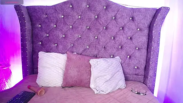 Elizabeth_Evans1 Adlı Modelin Canlı XXX Sohbeti