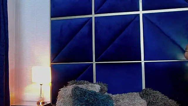 Chat +18 de AmberDiamont ao vivo