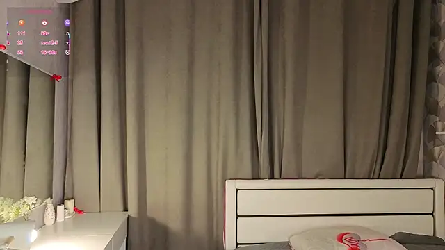 Chat +18 de DaynaMacha ao vivo