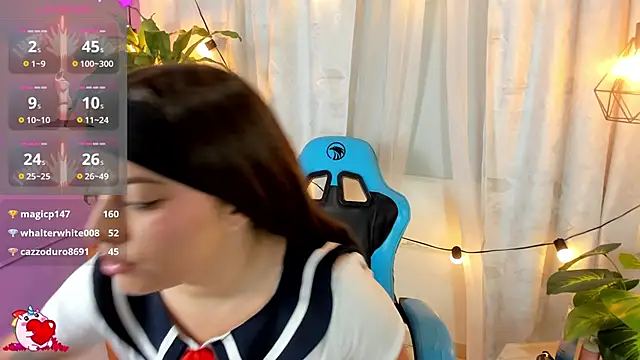 Chatroom XXX en direct de Lia_little18