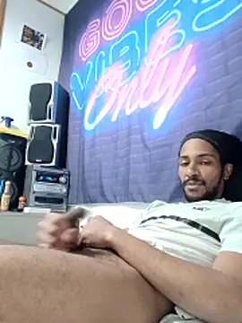 عرض كام Mikaaa97