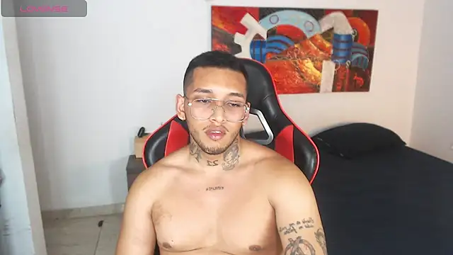 Andymanfit: διαδικτυακό σόου στην κάμερα