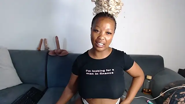 Doja_Peach – Live XXX-chat