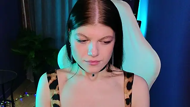 Softeach Adlı Modelin Canlı XXX Sohbeti