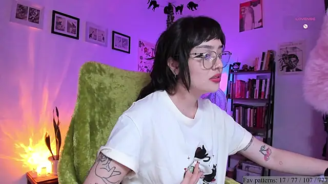 _Insomnia__ Live XXX Chat