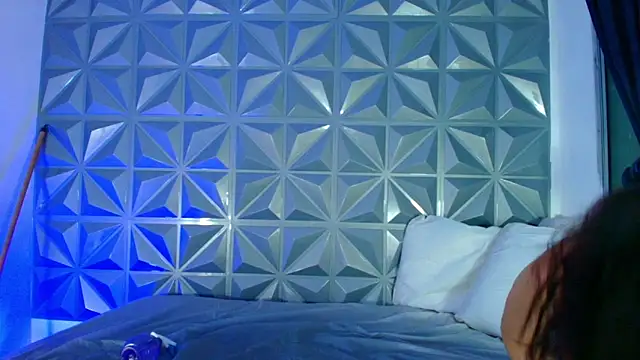 Emmy_lander1 Obrolan Langsung XXX