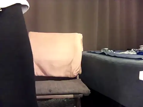 Dev-BiSklave: вебкам-шоу