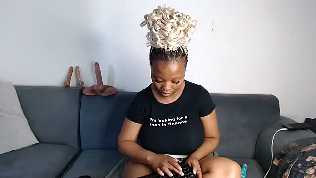 XXX chat uživo modela Doja_Peach