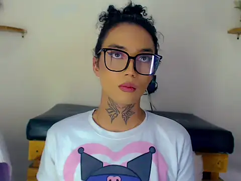 Darianna_Atehortua Webcamshow