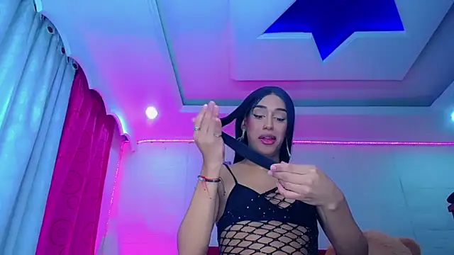 NahomiCamper Adlı Modelin Web Kamerası Şovu