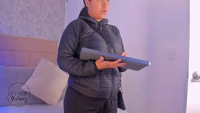 ZeynepYilmaz's Live XXX Chat