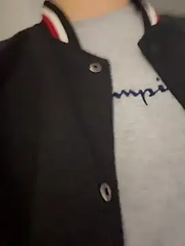 แชท XXX สดของ AdrianRinaldi