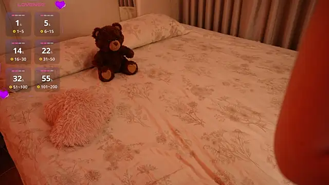 Lilly_Colins Chat XXX live