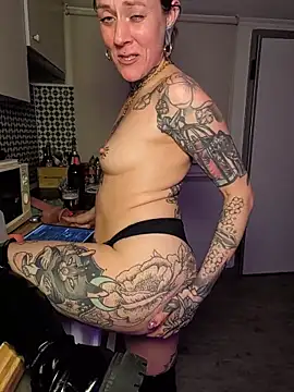 sarahpearlx Show in webcam