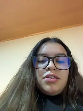 Chatroom XXX en direct de Aphrill