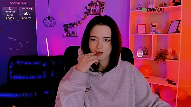 liana_kisses Adlı Modelin Canlı XXX Sohbeti