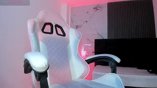 Show modela chloesagee na web-kameri