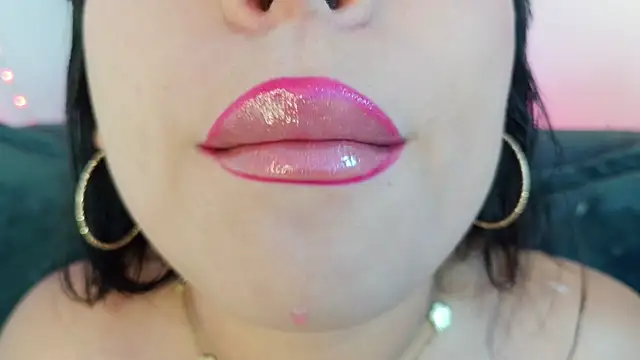 mia_roux1: онлайн-секс-чат