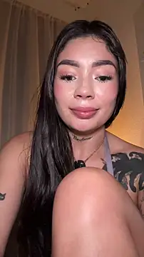 Roxanne_08's Webcam Show