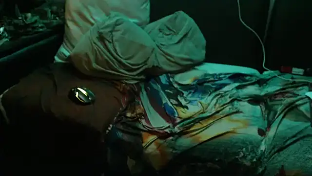 roystonee01 Webcamshow