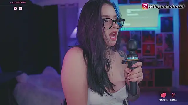 sensualkattt Adlı Modelin Web Kamerası Şovu