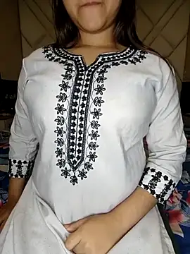 GFndBF Adlı Modelin Canlı XXX Sohbeti