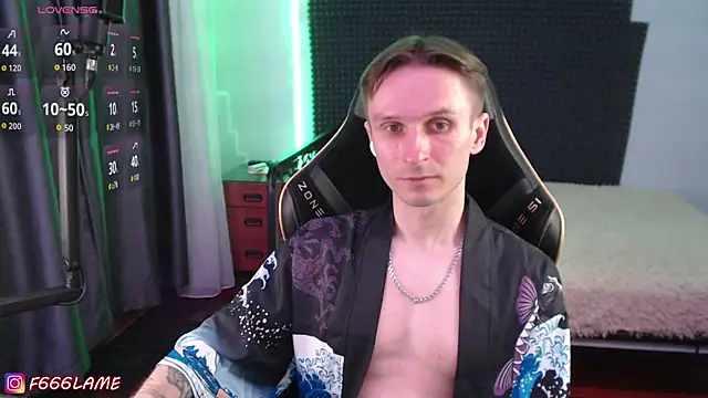 Pokazy przed kamerką – F666LAME