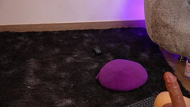 anyiled_hot's Webcam Show